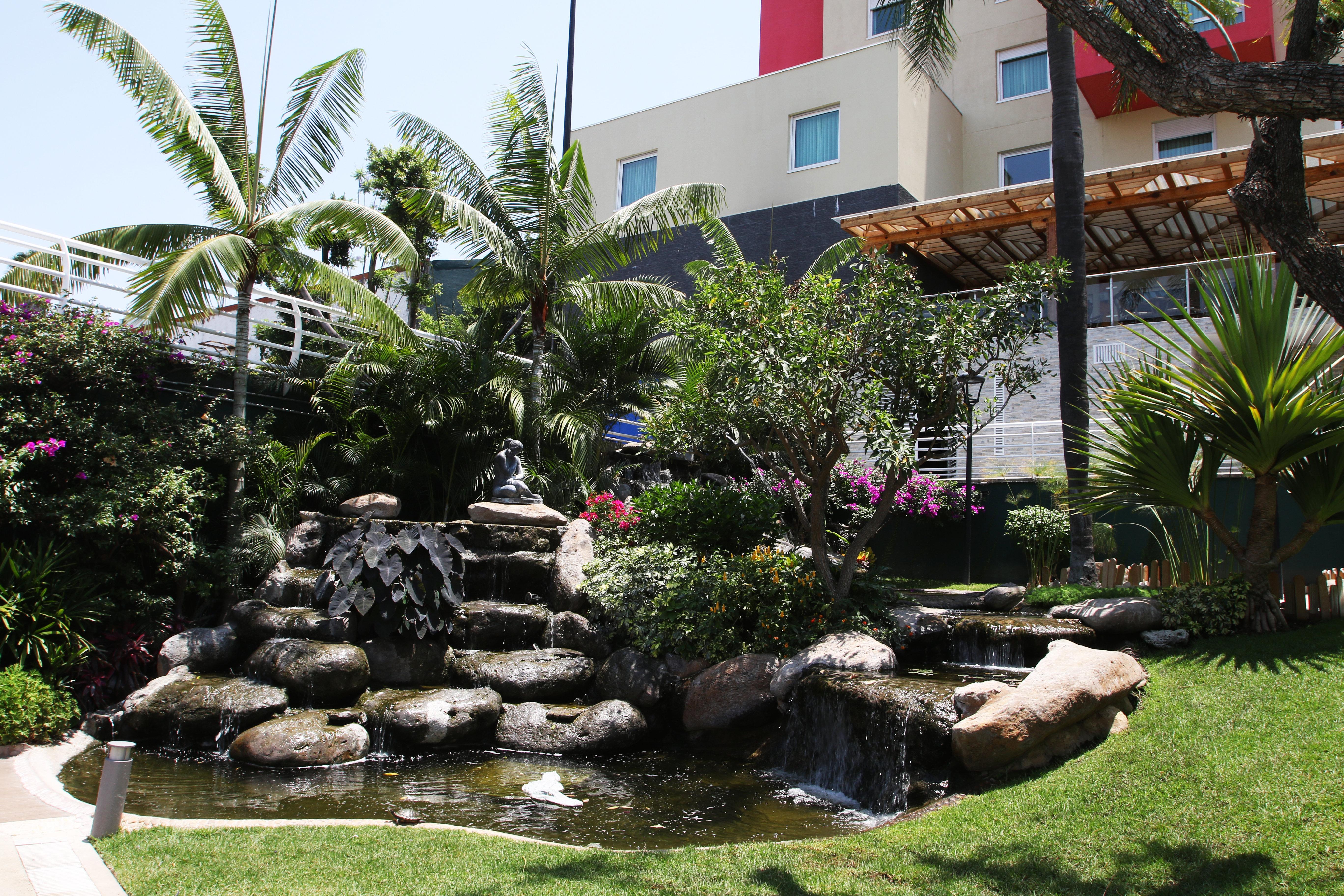 Holiday Inn Express & Suites Cuernavaca, An Ihg Hotel Exterior photo
